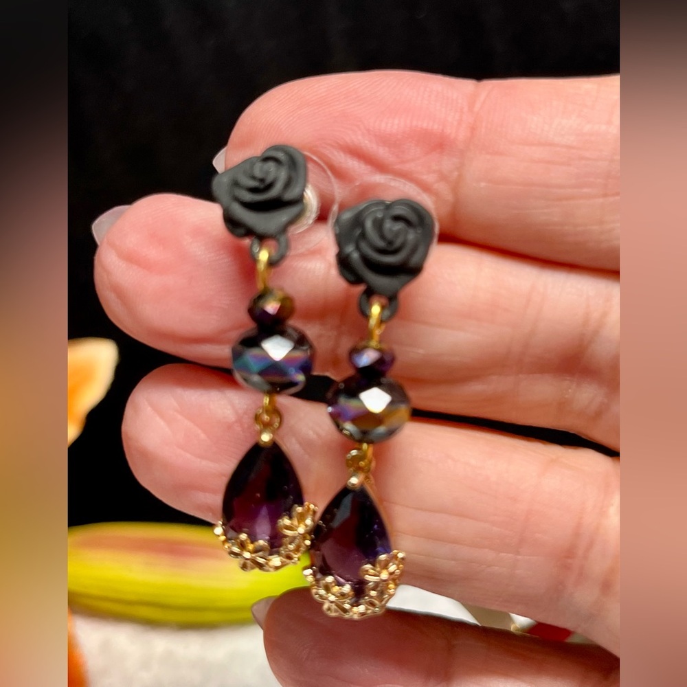 OMG EARRING-stunning deep purple and black roses with gorgeous accents